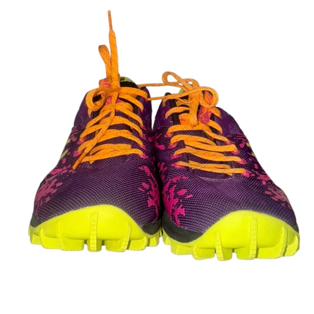 Asics eye catching